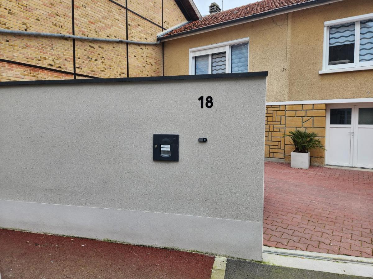 Studio, Pas De Collocation Possible Warmeriville Екстер'єр фото